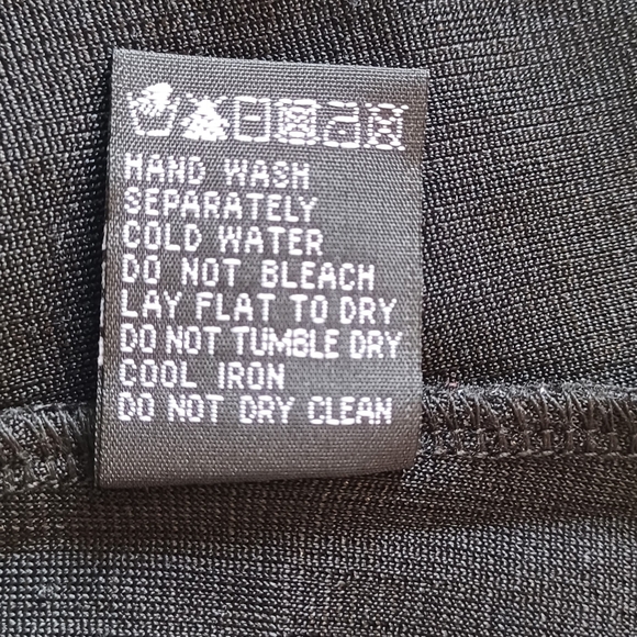 Metallic Knit Tank - Picture 4 of 4